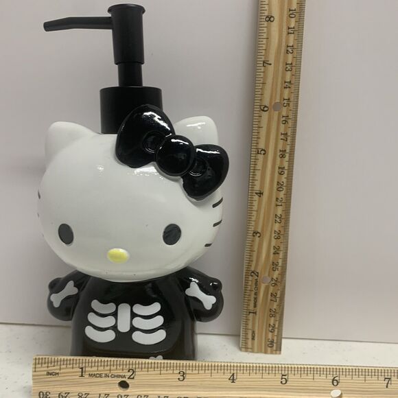 #HelloKitty #WhimsyGoth #SkeletonPumpSoap #RareHalloween #HelloKitty #Halloween - Picture 2 of 8